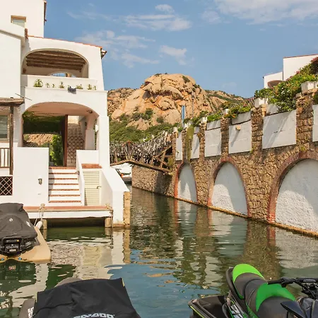 Il Borgo, Marina Homesuites, Poltu Quatu Apartahotel 3*