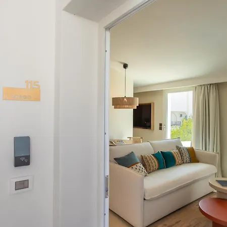 Il Borgo, Marina Homesuites, Poltu Quatu Hotel apartamentowy 3*
