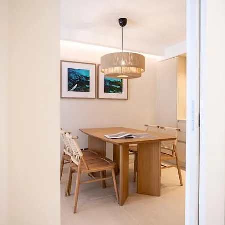 Il Borgo, Marina Homesuites, Poltu Quatu 3*